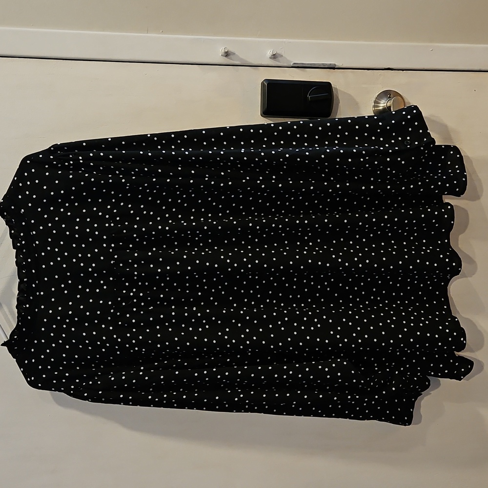 Torrid Black and White Polka Dot Blouse 6 - Picture 4 of 6